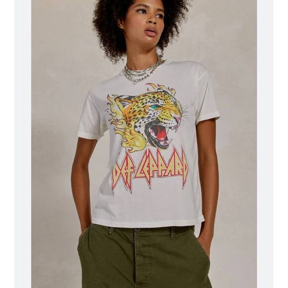 Daydreamer Def Leppard TNT Pyromania '83 Ringer Tee White Medium NWOT - Picture 2 of 8